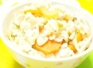 胚芽押麦の炊き込みごはん（鶏セロリなど）-レシピのメイン写真