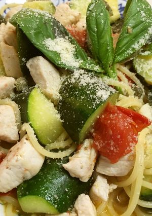 ズッキーニ・プチトマト・むね肉の夏パスタ-レシピのメイン写真