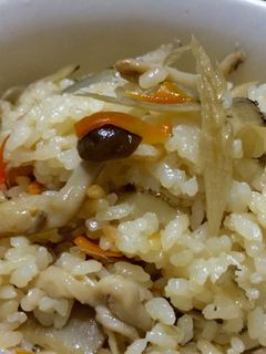 俺流!香りを楽しむ秋の炊き込みごはん-レシピのメイン写真