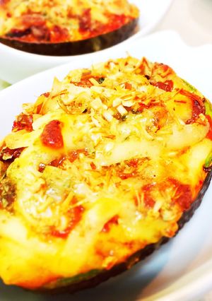キムチーズ納豆のアボカドココット-レシピのメイン写真