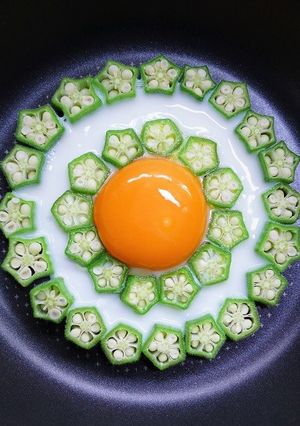 可愛い目玉焼き☆オクラ-レシピのメイン写真