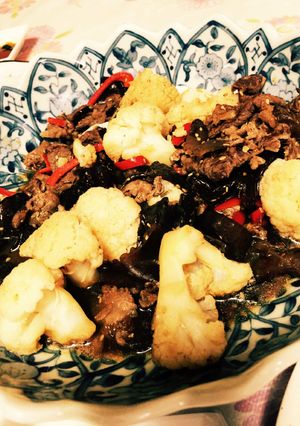 牛肉とカリフラワーのオイスター炒め-レシピのメイン写真