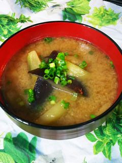 旨い!ごま油で炒める✨茄子のお味噌汁-レシピのメイン写真
