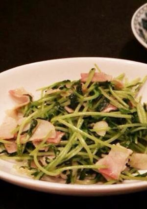 豆苗ベーコン炒め-レシピのメイン写真