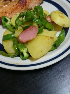 ☆じゃがいもとピーマンのコンソメ炒め☆-レシピのメイン写真