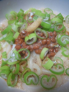 【主婦メシ】納豆釜玉うどん-レシピのメイン写真