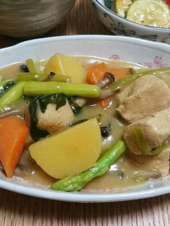 胡麻の風味でほっこり☆鶏肉と野菜の胡麻煮-レシピのメイン写真