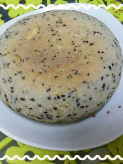 炊飯器De さつまいも黒ゴマcake-レシピのメイン写真