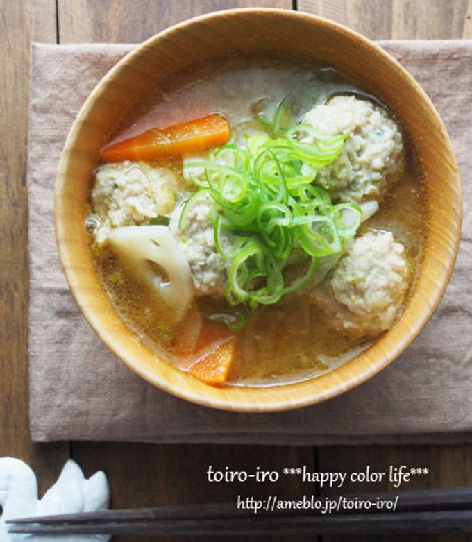 ふわふわ鶏団子と根菜のごちそう味噌汁-レシピのメイン写真