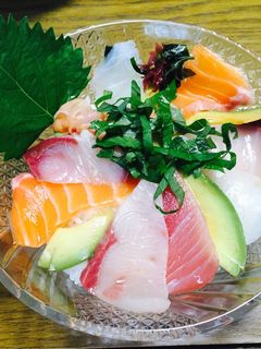 アボカドととろろの海鮮丼-レシピのメイン写真