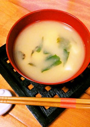 レンジで簡単即席味噌汁☆お豆腐とわかめ。-レシピのメイン写真