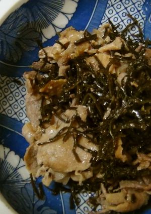 昆布と豚薄切りの炒め物～カンタン-レシピのメイン写真
