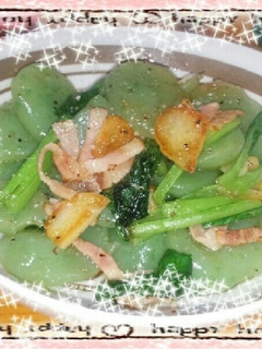 刺身こんにゃくと小松菜のにんにく炒め-レシピのメイン写真