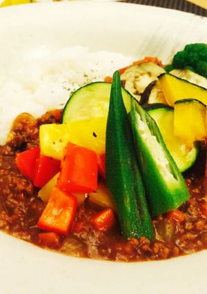 辛さ控えめ☆野菜たっぷりデミカレー-レシピのメイン写真