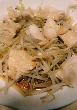 ズボラ飯きのこともやしと鶏肉のレンジ蒸し-レシピのメイン写真