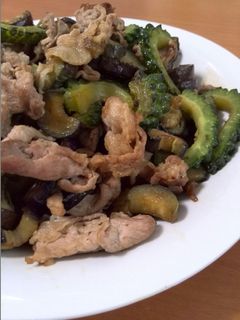 夏バテに!ゴーヤと豚肉炒め-レシピのメイン写真