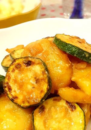 家族に好評♪ズッキーニ&じゃがいも炒め-レシピのメイン写真