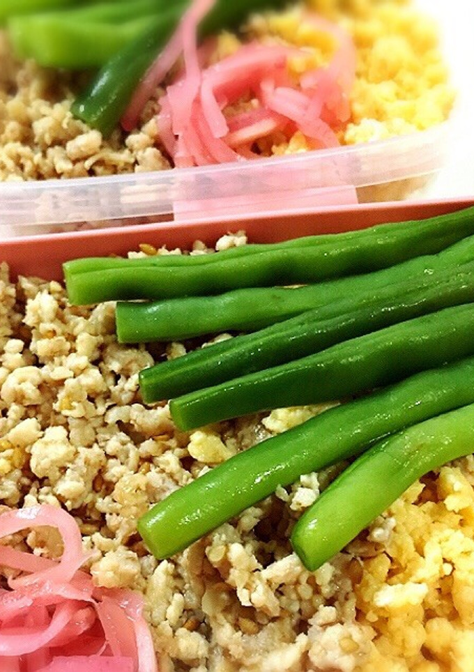 鶏そぼろと炒り卵のごはん-レシピのメイン写真