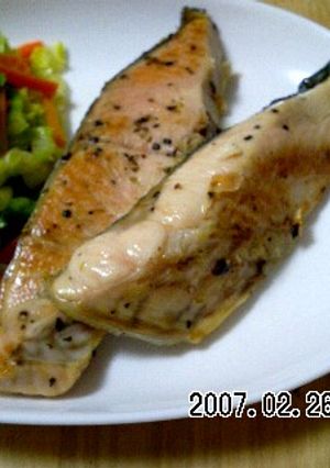 フライパンで簡単！鮭のオリーブオイル焼き-レシピのメイン写真