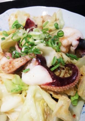 ゲソときゃべつのガーリックバター炒め-レシピのメイン写真