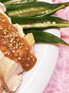 やわらか鶏ムネ肉の胡麻マヨソースがけ-レシピのメイン写真