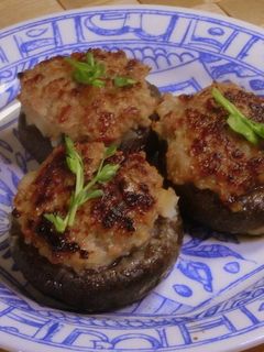 塩麹の力でふっくら!シイタケの肉詰め!-レシピのメイン写真