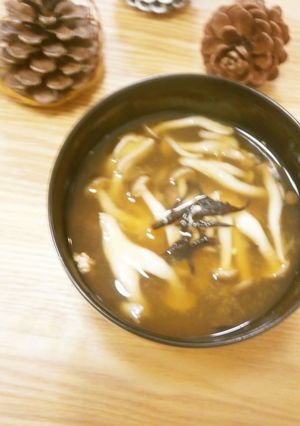 鉄分補給！ひじきとしめじのお味噌汁-レシピのメイン写真