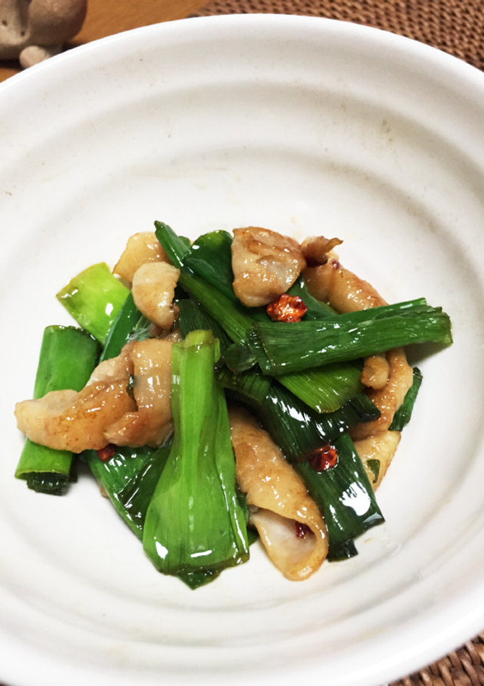 節約おかず！鶏皮ねぎ炒め-レシピのメイン写真