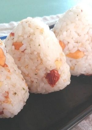 ミックスナッツのおにぎり-レシピのメイン写真