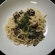 大人の塩味☆牡蠣と春菊のパスタ