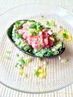 アボカドココット☆鮪のねぎとろタルタル-レシピのメイン写真