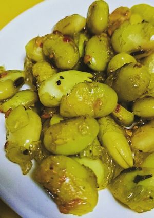 茹でた青大豆を炒めてつまみに♪-レシピのメイン写真