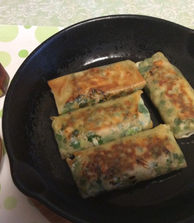春巻き皮で作る餃子風鉄板ニラ饅頭 by AKE60 【クックパッド