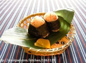 桜エビと天かすで☆なんちゃってエビ天むす-レシピのメイン写真