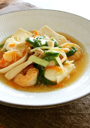 心もお腹も満足☆エビと豆腐の中華スープ煮-レシピのメイン写真