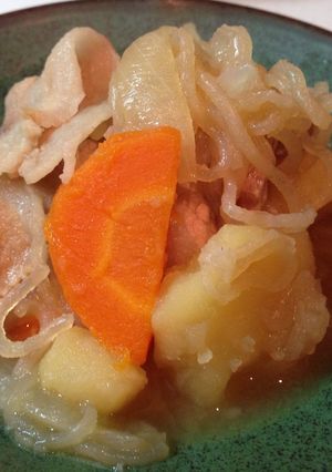 煮くずれ一歩手前の我が家の肉じゃが-レシピのメイン写真