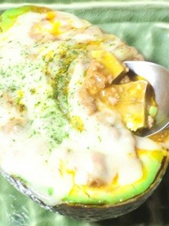 アボカドのミートグラタン風-レシピのメイン写真