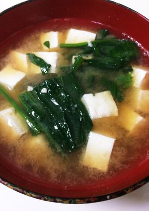 ほうれん草と豆腐の味噌汁-レシピのメイン写真