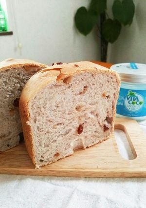 ココナッツオイルのレーズンくるみ食パン-レシピのメイン写真