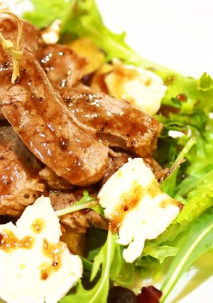 チーズ＆ビーフステーキ　赤ワインソースで-レシピのメイン写真