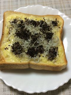 しらすとシソふりかけのチーズトースト-レシピのメイン写真