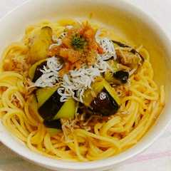 รูปของ 簡単！しらすと梅のさっぱりパスタ。