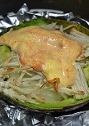 アボガドココットで明太ソース焼きサラダ-レシピのメイン写真