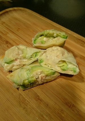 ツナ缶とアボカドでキレイ春巻き-レシピのメイン写真