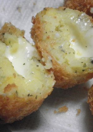 バジル風味のチーズINコロッケ-レシピのメイン写真
