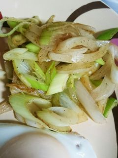 簡単*時短玉ねぎと長ねぎのバター炒め-レシピのメイン写真