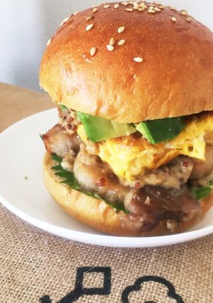 低糖質!塩麹豚バラアボカドバーガー-レシピのメイン写真
