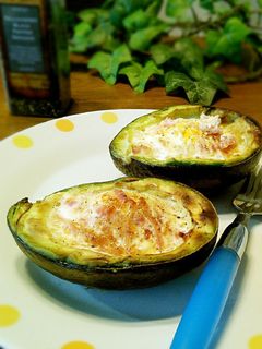 アボカドの目玉焼き-レシピのメイン写真
