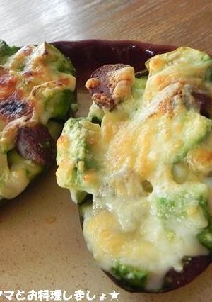 アボカドとミートボールの焼チーズココット-レシピのメイン写真
