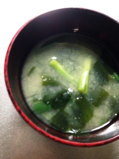 ニラとわかめの味噌汁-レシピのメイン写真